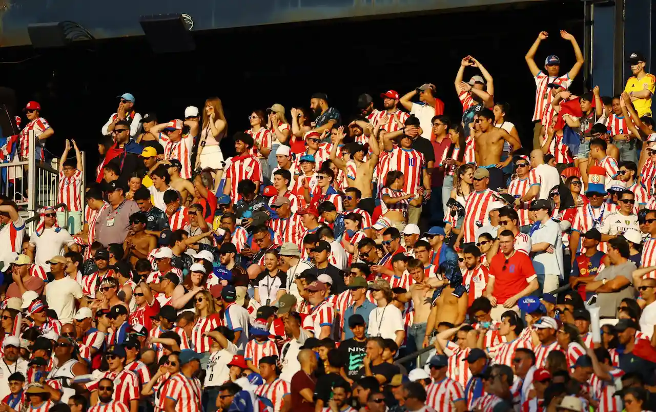 Paraguay fans