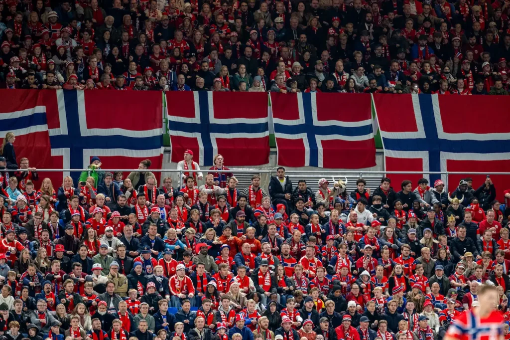 Wales – Norge på TV: Haaland og Norge jakter viktige bortepoeng